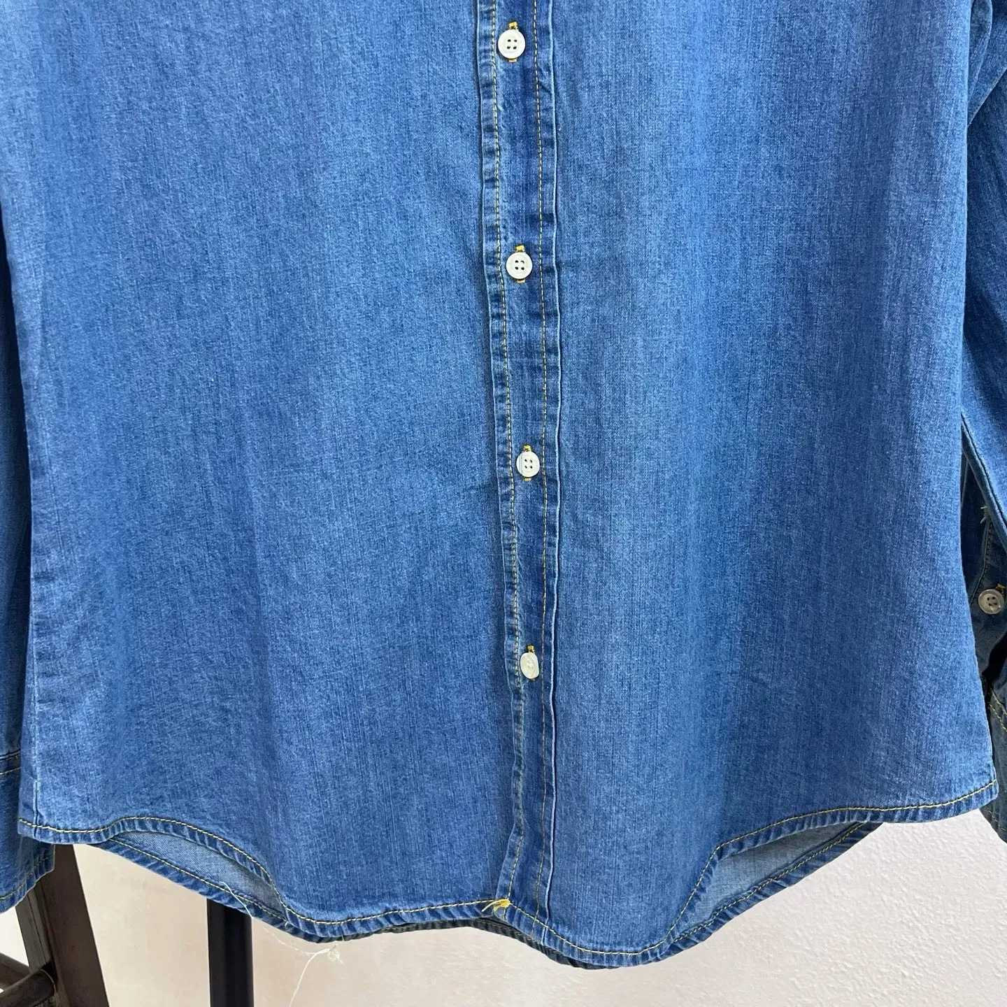 P220 model number Precise and high-quality jacquard craftsmanship makes the fabrics become one! After washing, the upper body is soft and comfortable, extremely delicate, and feels solid, smooth and soft. The fabric has the characteristics of being wrinkle-free and has an invincible feel. Perfect details. Size: S-XL
